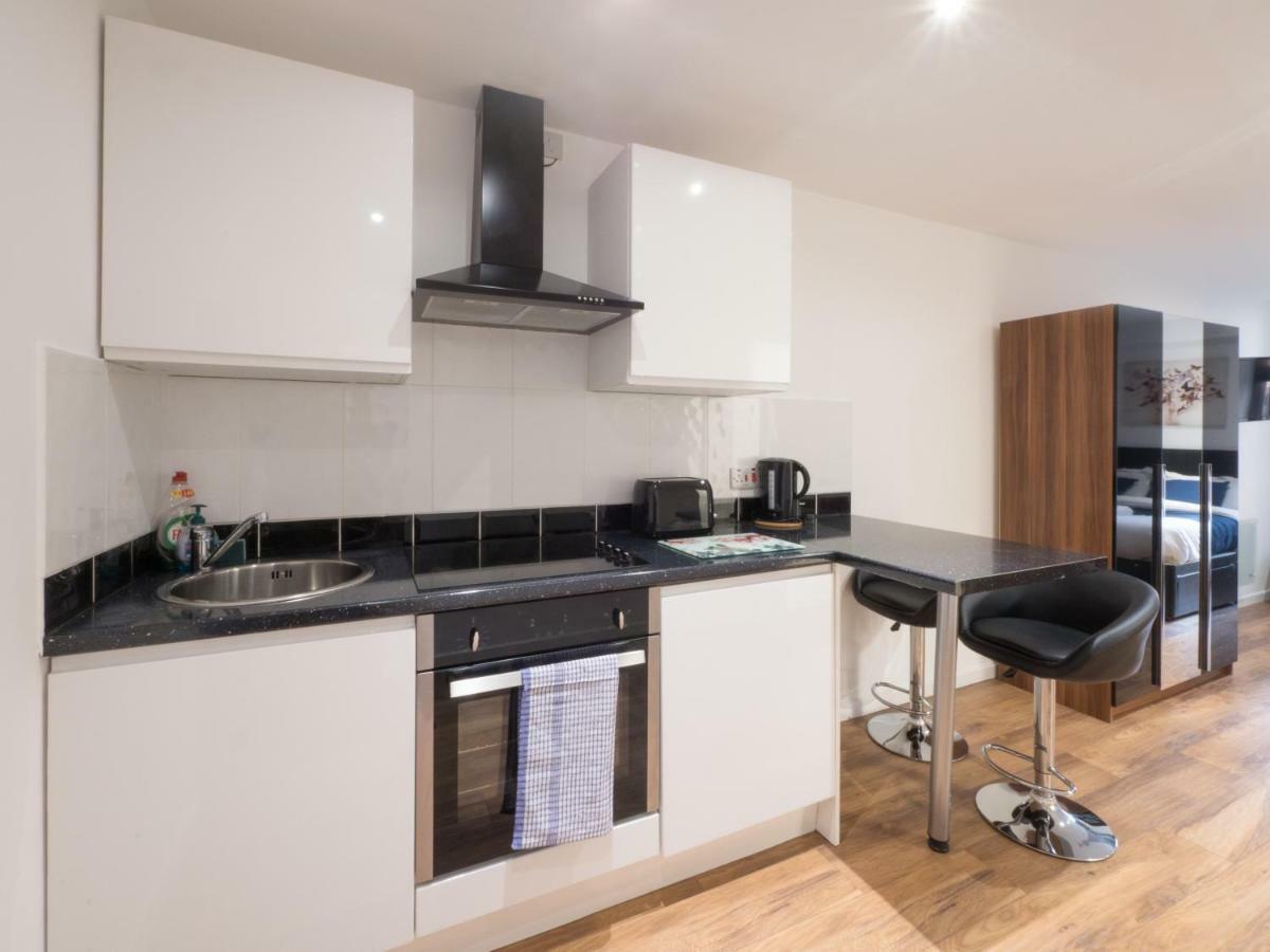 Victoria House Apartments Лийдс Екстериор снимка